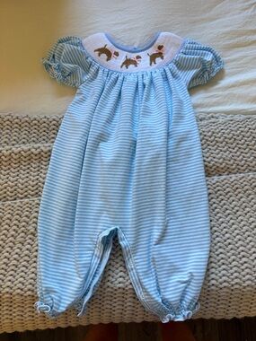 Girls Blue & White Striped Baby Romper Jumpsuit with Smocked Dogs Size 18m